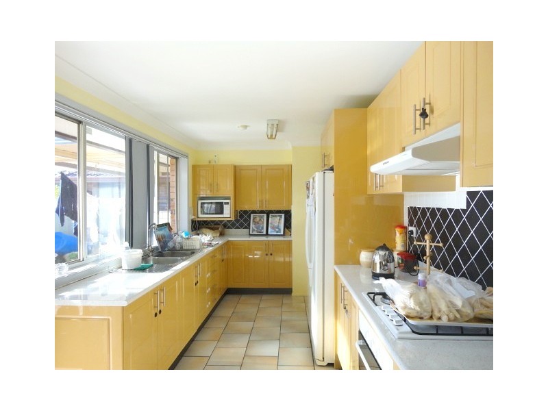 Edensor Park NSW 2176