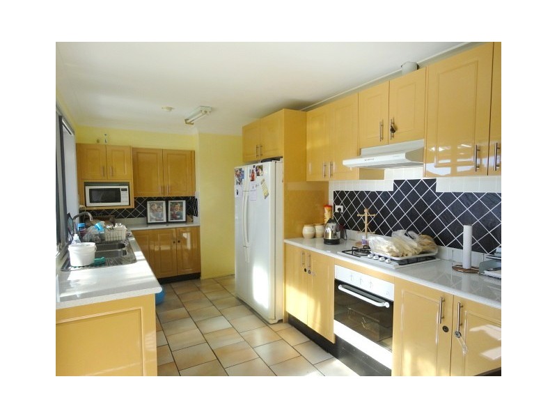 Edensor Park NSW 2176