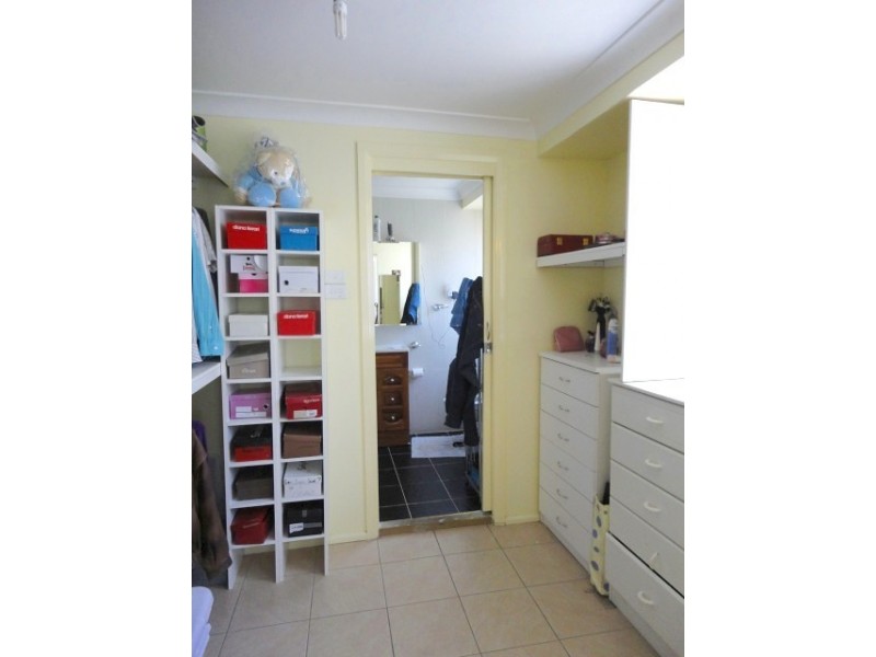 Edensor Park NSW 2176