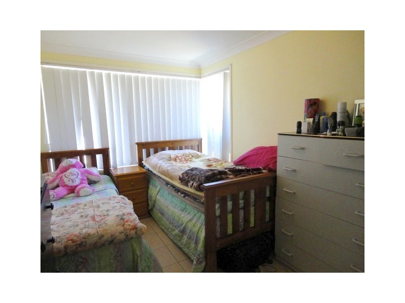 Edensor Park NSW 2176