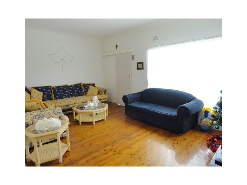 Fairfield West NSW 2165