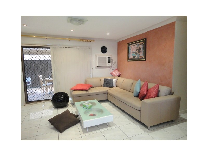 Greenfield Park NSW 2176