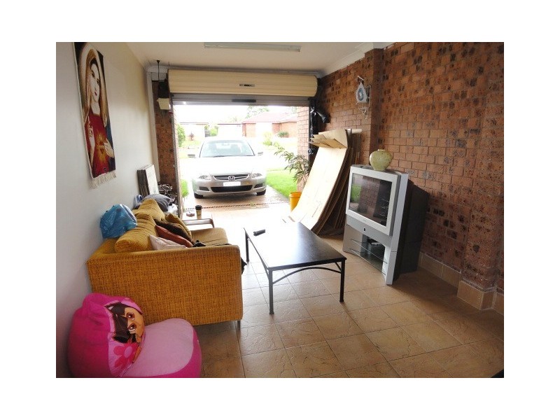 Greenfield Park NSW 2176