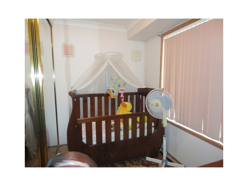 Edensor Park NSW 2176