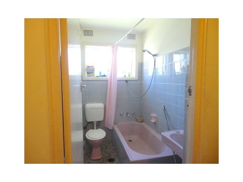 Fairfield East NSW 2165