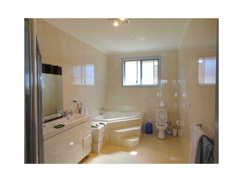 Fairfield NSW 2165