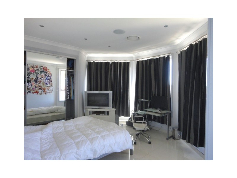 Fairfield NSW 2165