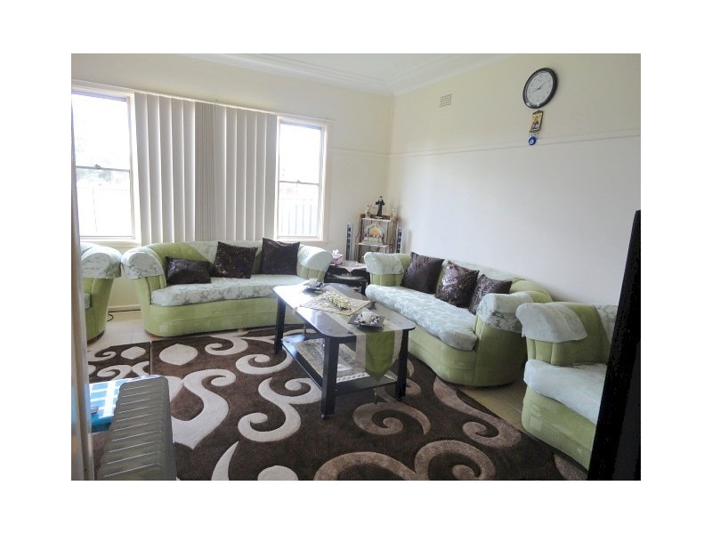Fairfield NSW 2165