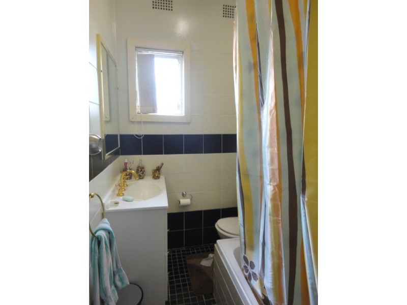 Fairfield NSW 2165