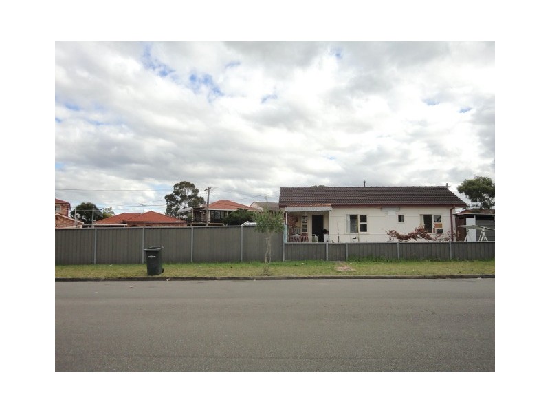 Fairfield NSW 2165