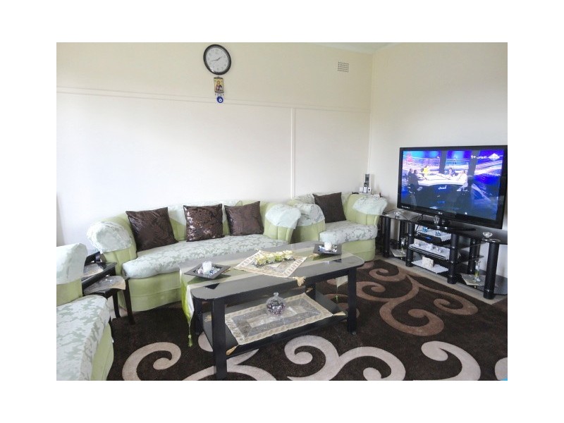 Fairfield NSW 2165