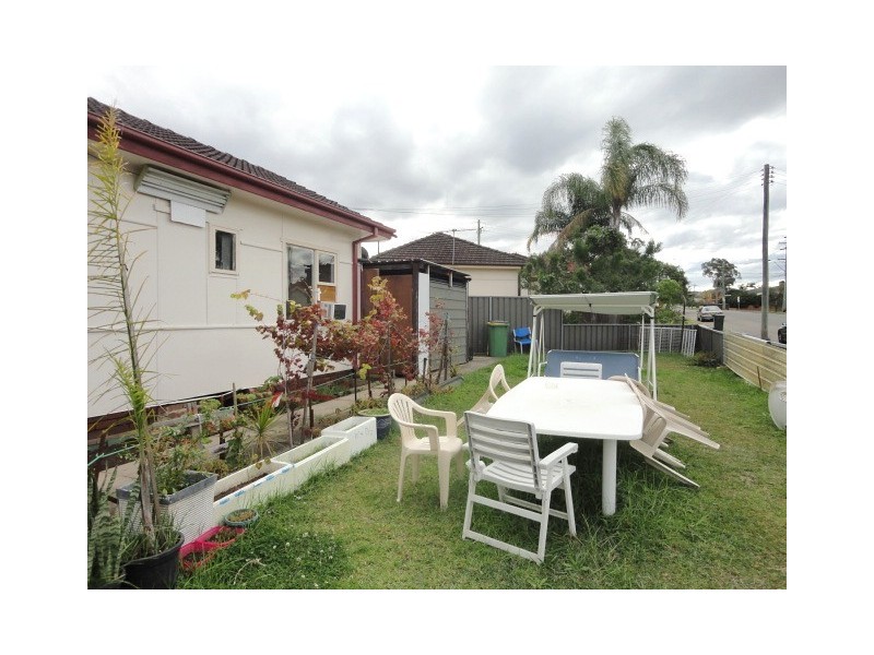 Fairfield NSW 2165