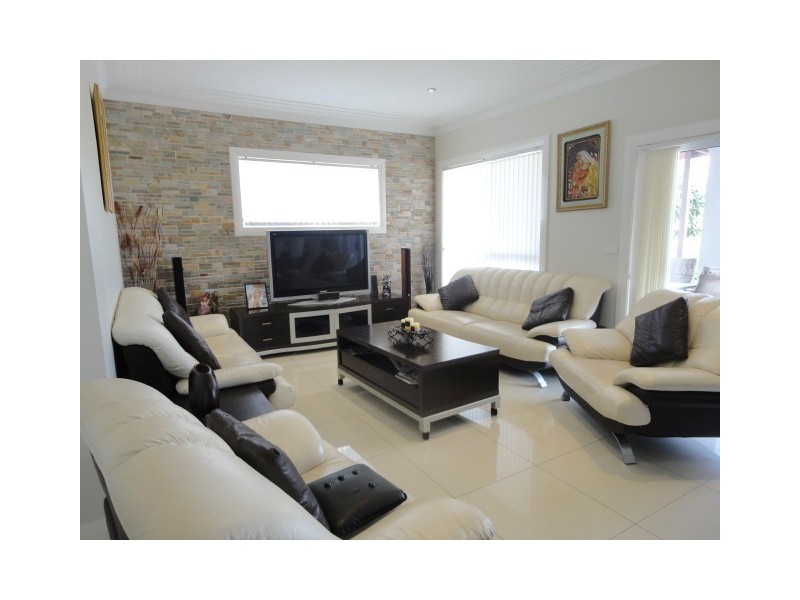 Fairfield West NSW 2165