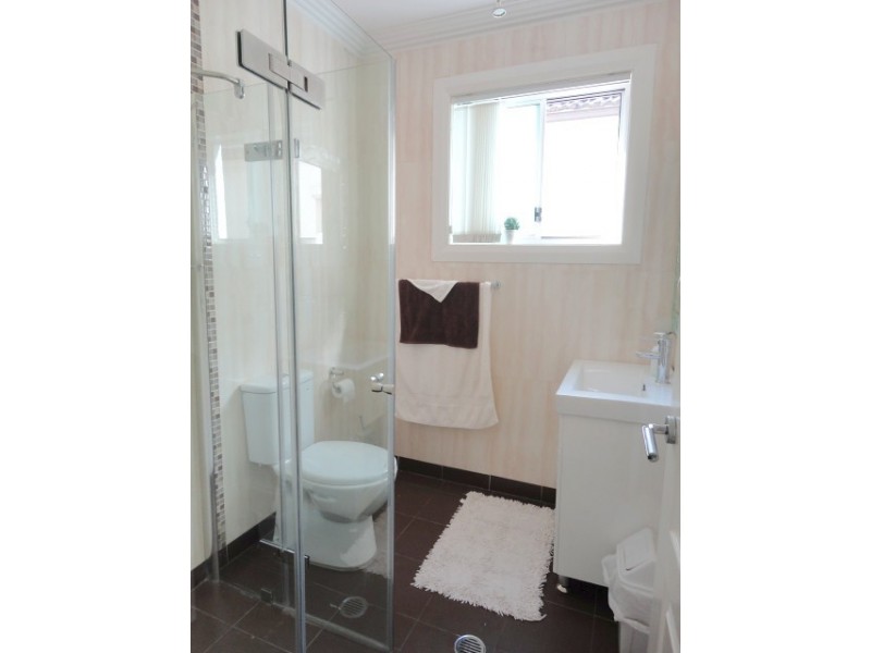 Fairfield West NSW 2165