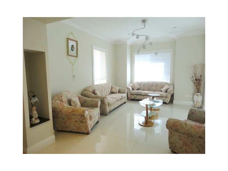 Fairfield West NSW 2165