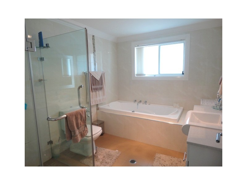 Fairfield West NSW 2165