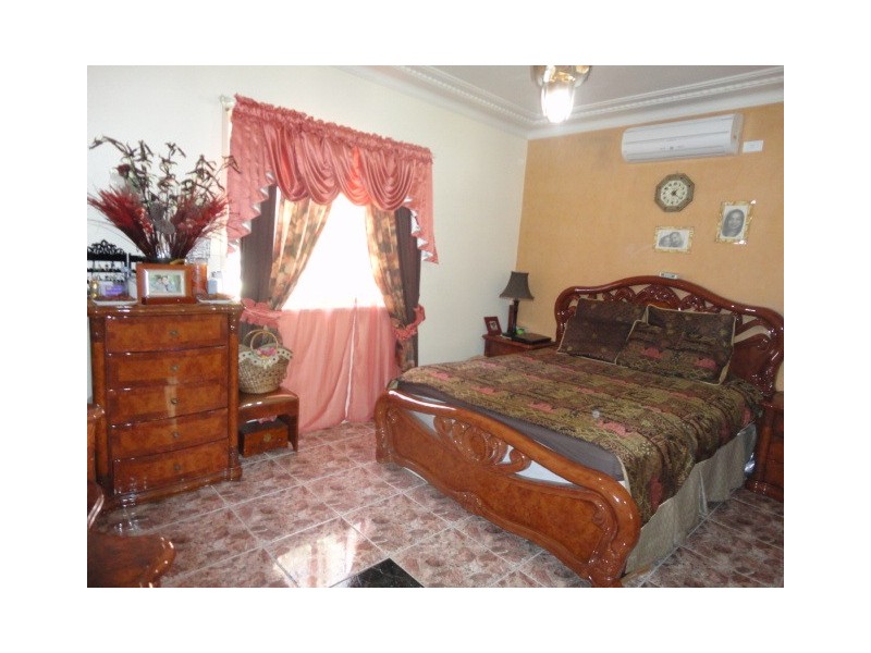 Fairfield East NSW 2165