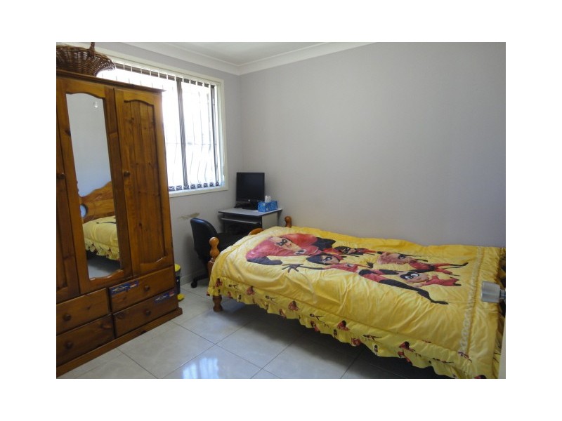 Edensor Park NSW 2176