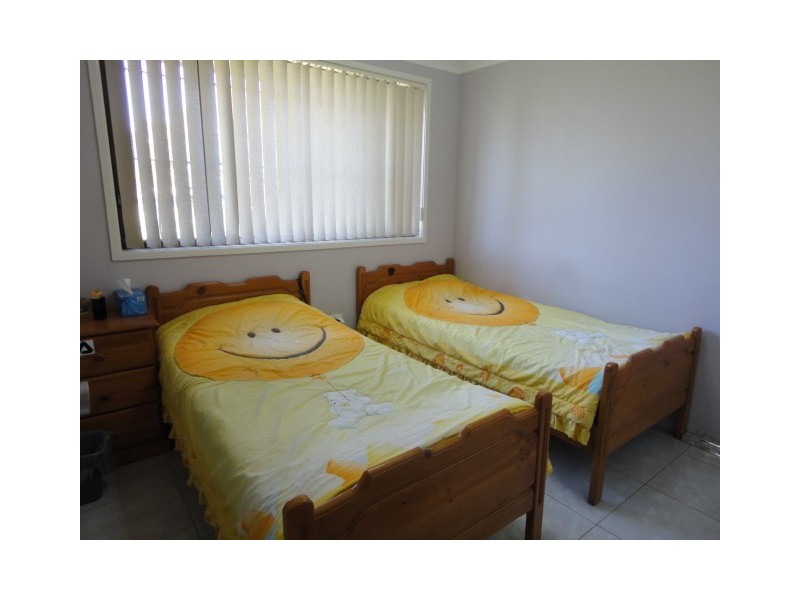 Edensor Park NSW 2176