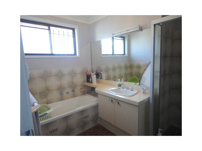 Edensor Park NSW 2176