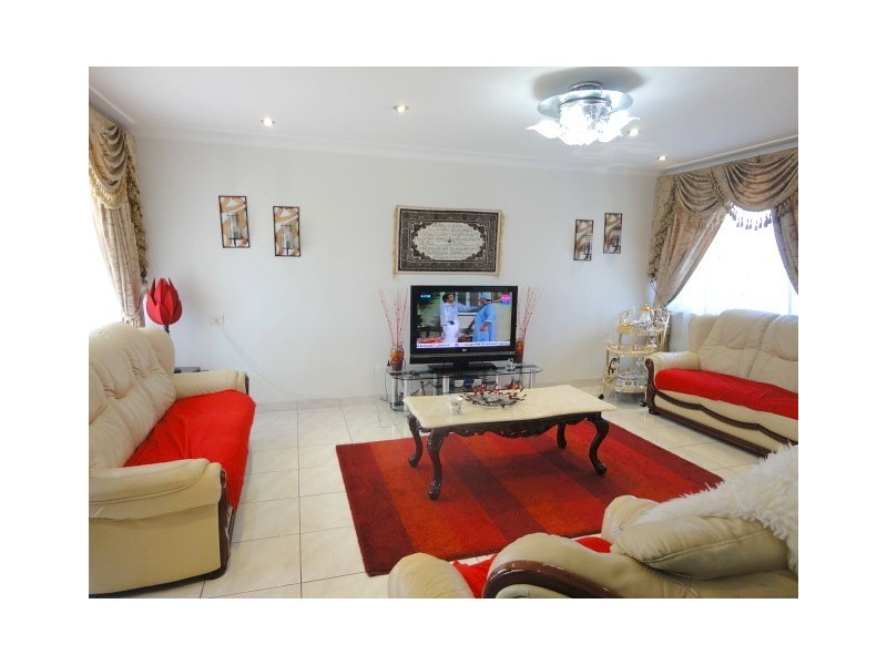 Fairfield West NSW 2165