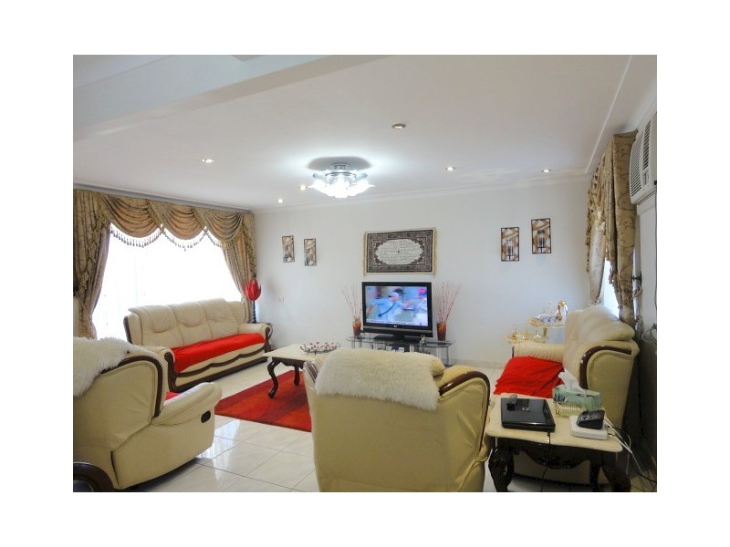 Fairfield West NSW 2165