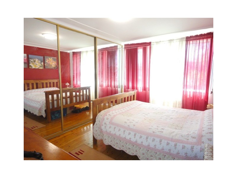 Fairfield West NSW 2165