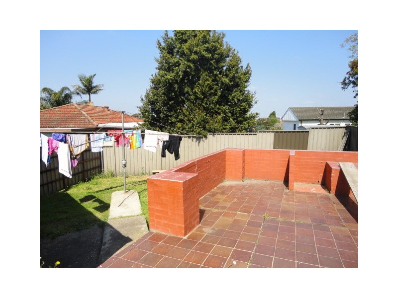Fairfield West NSW 2165