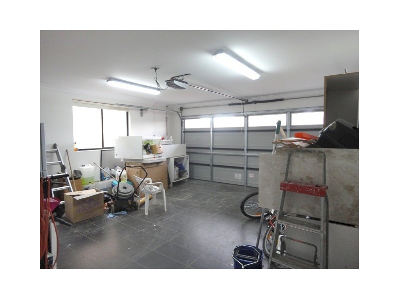 8 MURRUMBIDGEE ST, Bossley Park NSW 2176