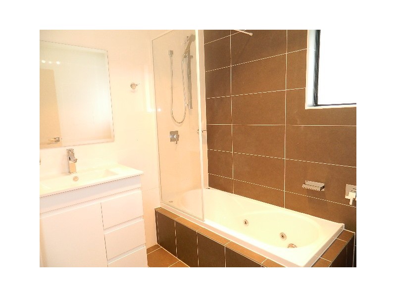 Canley Heights NSW 2166