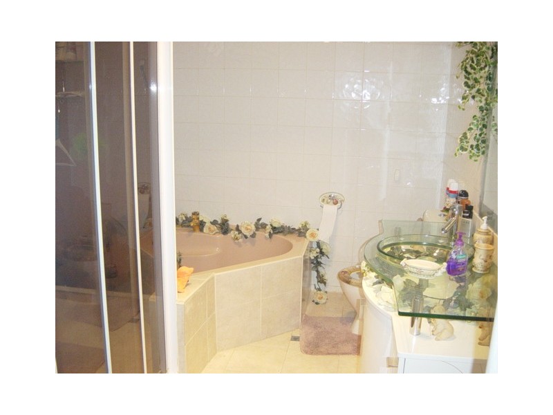 Fairfield West NSW 2165