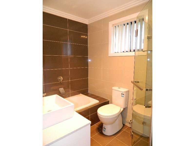 Fairfield West NSW 2165