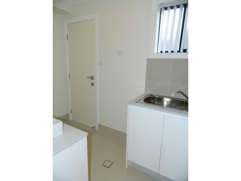 Fairfield West NSW 2165