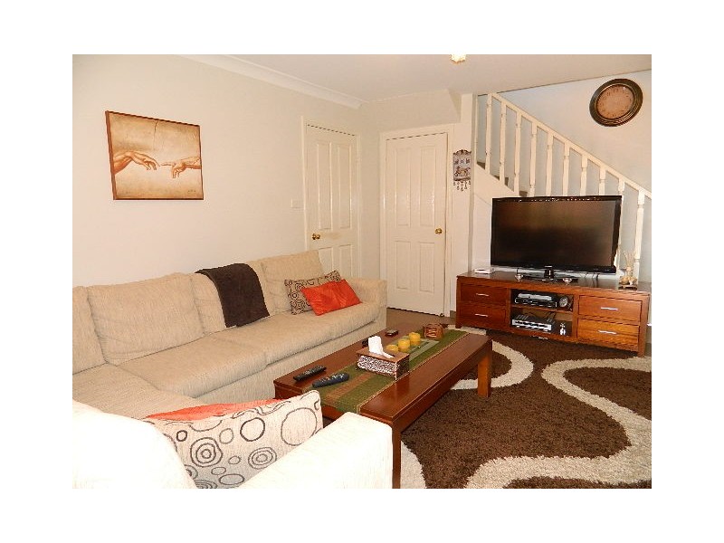 Edensor Park NSW 2176