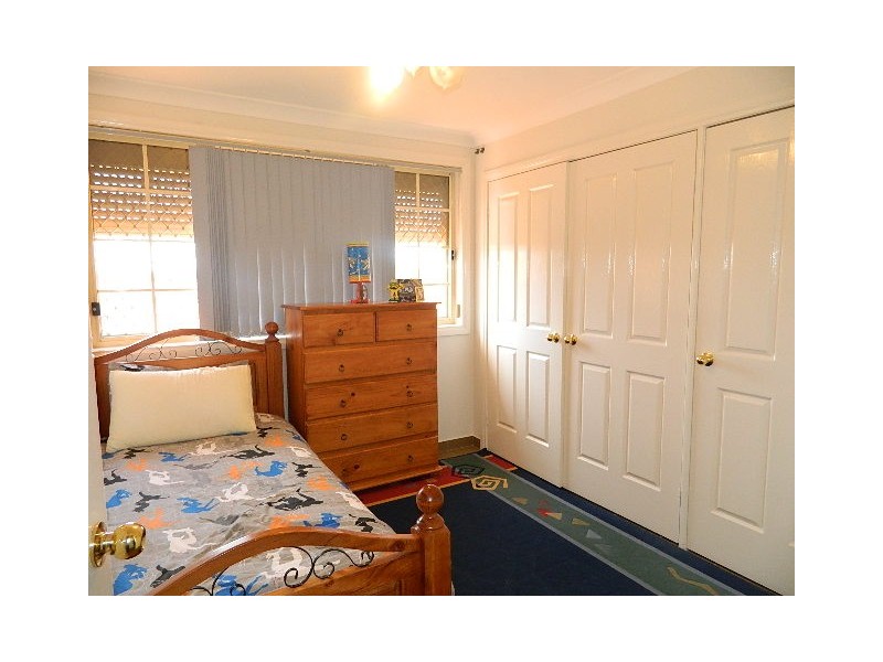 Edensor Park NSW 2176