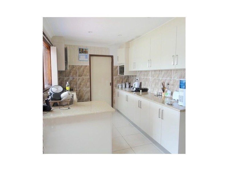 553 SMITHFIELD ROAD, Greenfield Park NSW 2176