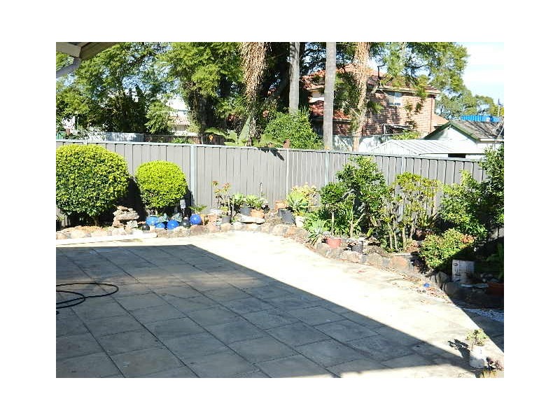 Fairfield East NSW 2165