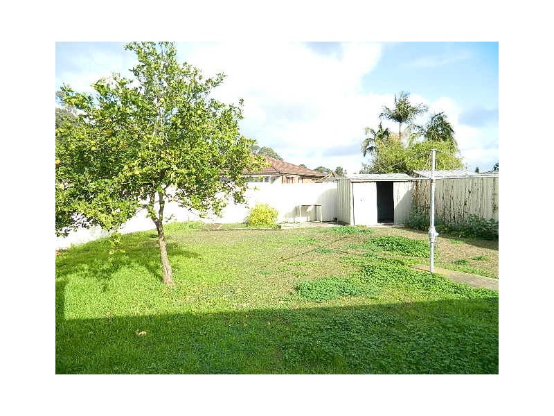 24 KEMBLA STREET, Wakeley NSW 2176