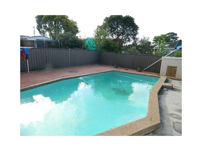 Fairfield West NSW 2165