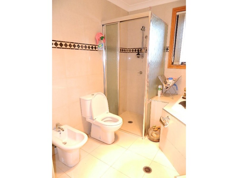 Fairfield West NSW 2165