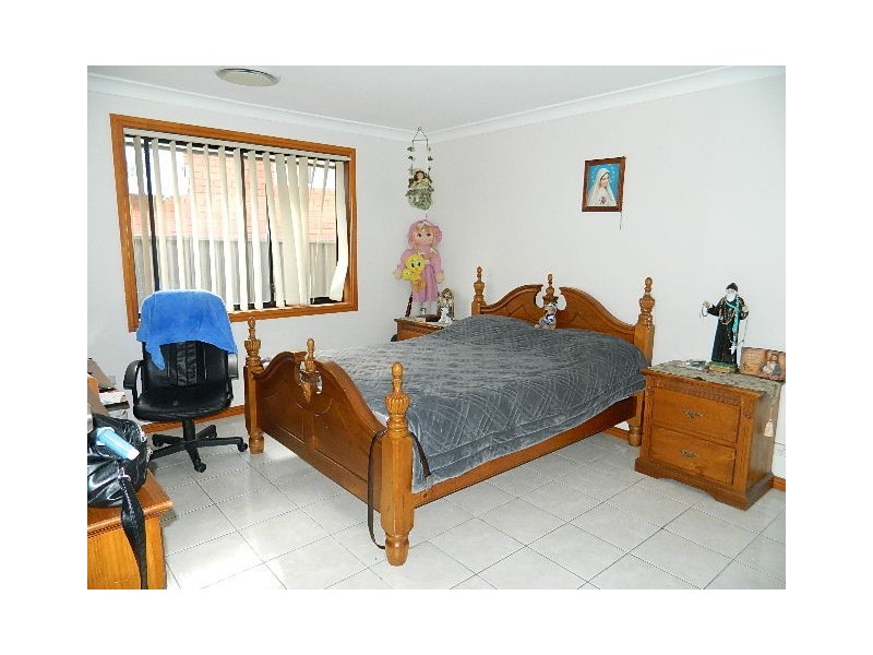 Fairfield West NSW 2165