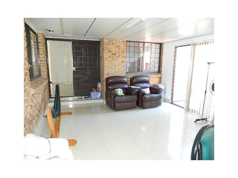 Edensor Park NSW 2176