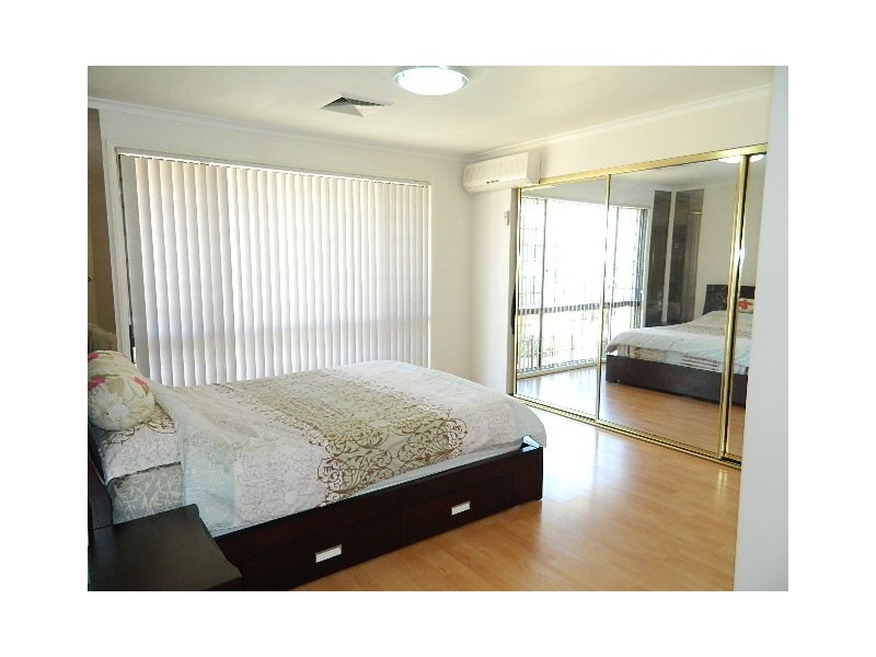 Edensor Park NSW 2176