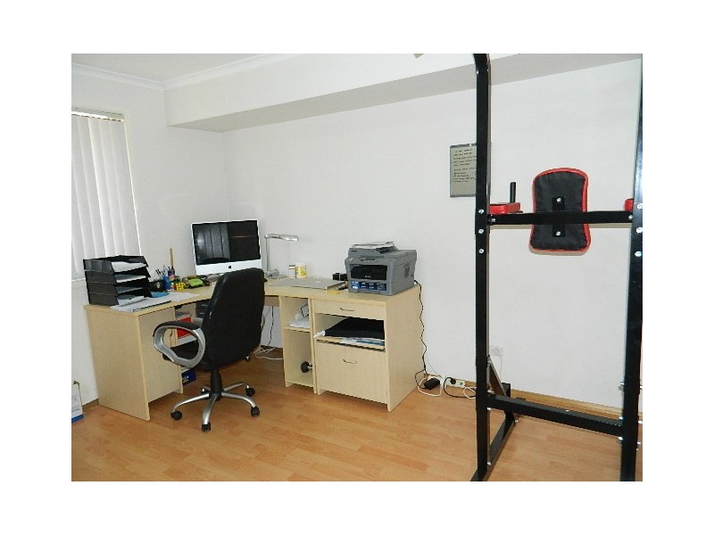 Edensor Park NSW 2176