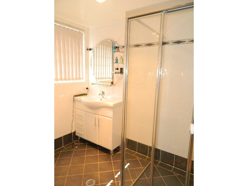 Edensor Park NSW 2176