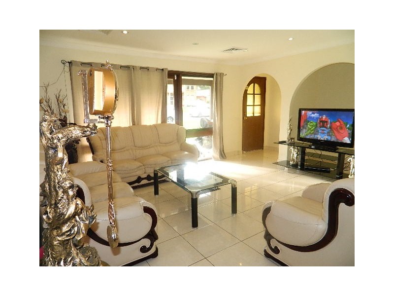 Greenfield Park NSW 2176