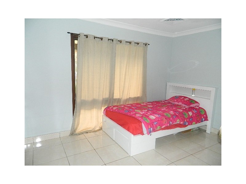 Greenfield Park NSW 2176