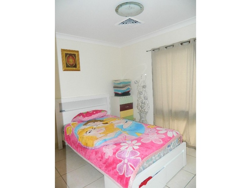 Greenfield Park NSW 2176