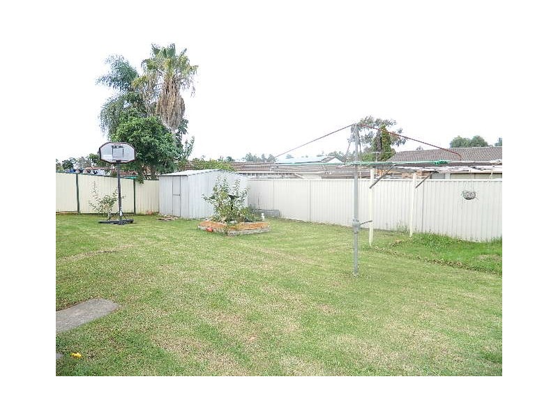 Greenfield Park NSW 2176