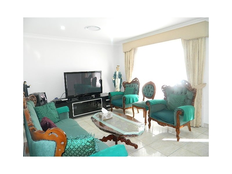 Greenfield Park NSW 2176